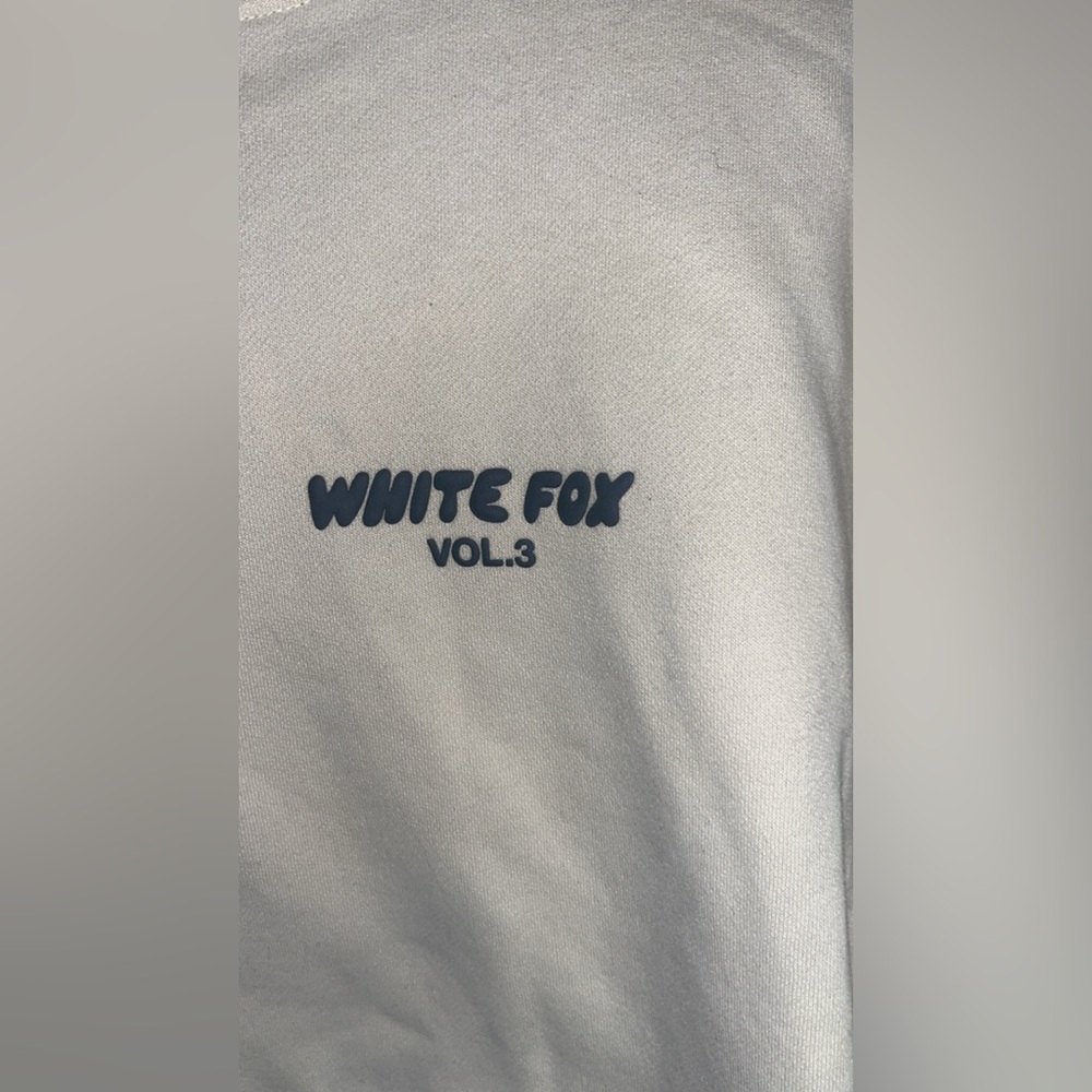 White fox Cream Hoodie - Picture 4 of 6